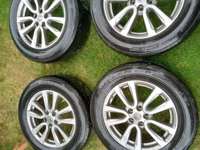18'ALLOY WHEELS W/SENSORS, AND DECENT TIRES 245/60/18
