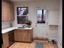 Main room On Boultbee Ave  in the " Pocket " - Photo 2