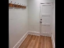 Main room On Boultbee Ave  in the " Pocket " - Photo 4
