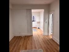 Main room On Boultbee Ave  in the " Pocket " - Photo 8