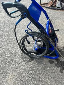 Briggs and Stratton Pressure Washer (Like New) - Photo 3