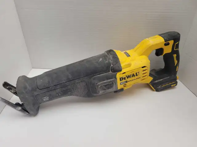 Dewalt DCS386 20v Reciprocating Saw Tool Only