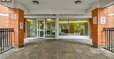 Beautifully renovated 2 bedrooms condo - all utilities included - Photo 4