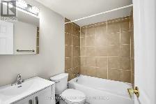 Beautifully renovated 2 bedrooms condo - all utilities included - Photo 18