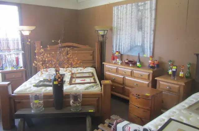 AUCTION-FURNITURE/ELECTRON/APPLIANC.-ONLINE-SAT, JULY 25 - 8 AM