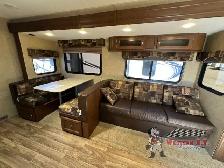 2015 Venture RV SportTrek 270VBH - Photo 10