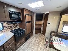 2015 Venture RV SportTrek 270VBH - Photo 12