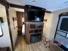 2015 Venture RV SportTrek 270VBH - Photo 16