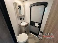 2024 CrossRoads RV Zinger ZR331BH - Photo 16