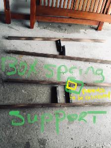 Queen bed frame - Photo 2