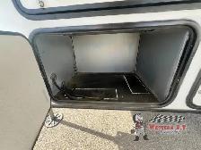 2022 Alliance RV Valor 40V13 - Photo 9