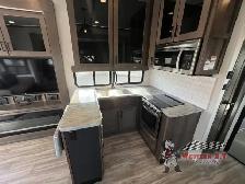 2022 Alliance RV Valor 40V13 - Photo 17