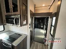 2022 Alliance RV Valor 40V13 - Photo 18