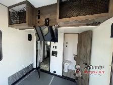 2022 Alliance RV Valor 40V13 - Photo 21