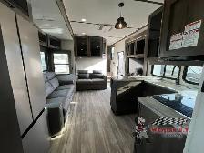 2022 Alliance RV Valor 40V13 - Photo 24