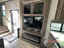 2022 Alliance RV Valor 40V13 - Photo 25