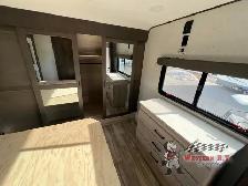 2022 Alliance RV Valor 40V13 - Photo 29