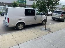 1999 Chevy  Astro van - Photo 3