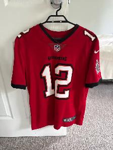 NFL Tampa Bay Buccaneers Tom Brady Jersey Size Medium