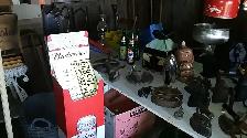 Nombreuses antiquités et objets de collection. - Photo 5