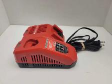 Milwaukee 48-59-1808 M12/M18 Rapid Charger - Photo 2