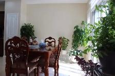 PRIVATE ROOM BRAMPTON FURNISHED M/F BUS STOP - Photo 2