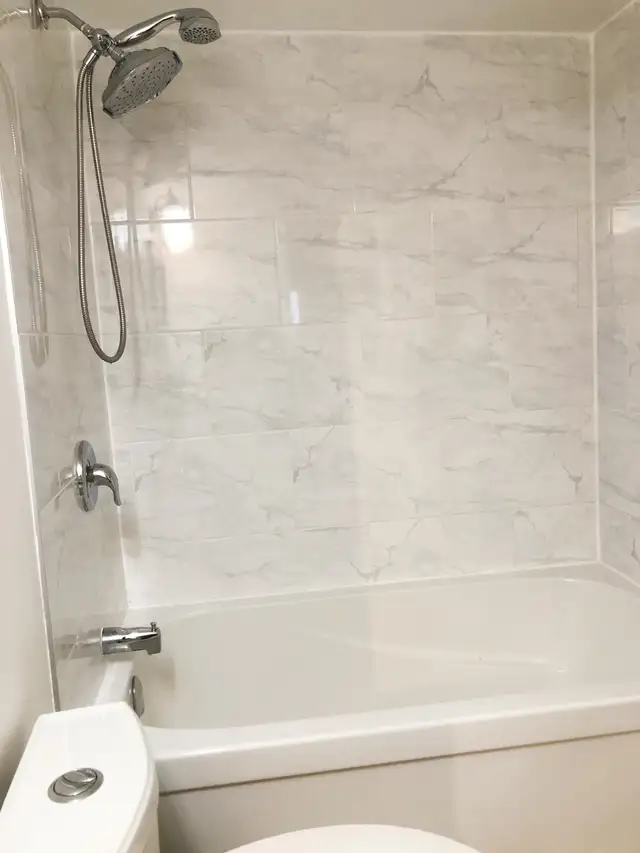 Spacious Corner 2 Bedroom Condo — 1,000 sq ft — $2,850/month