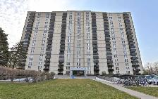 Spacious Corner 2 Bedroom Condo — 1,000 sq ft — $2,850/month - Photo 3