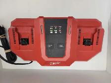 Milwaukee 48-59-1815 M18 Dual Port Super Charger - Photo 2