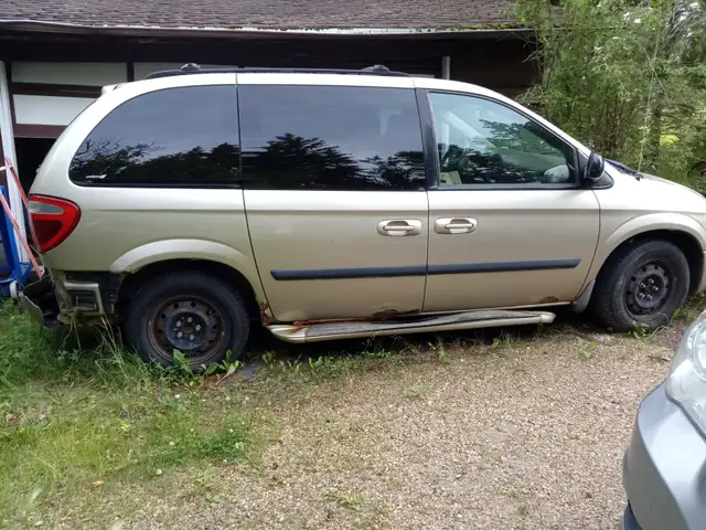 2006 dodge minivan near edm and sherwood park