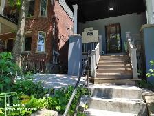 A private bedroom for rent - Photo 2