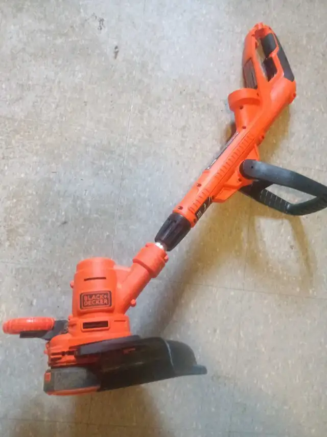 Black & Decker weed trimmer