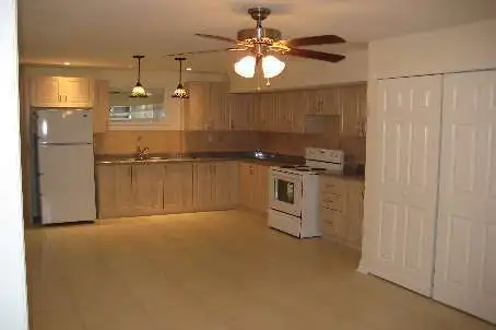 Steeles Yonge 2 bdrms 2 full baths app 1100 sqft Ensuite laundry
