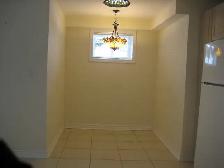 Steeles Yonge 2 bdrms 2 full baths app 1100 sqft Ensuite laundry - Photo 6
