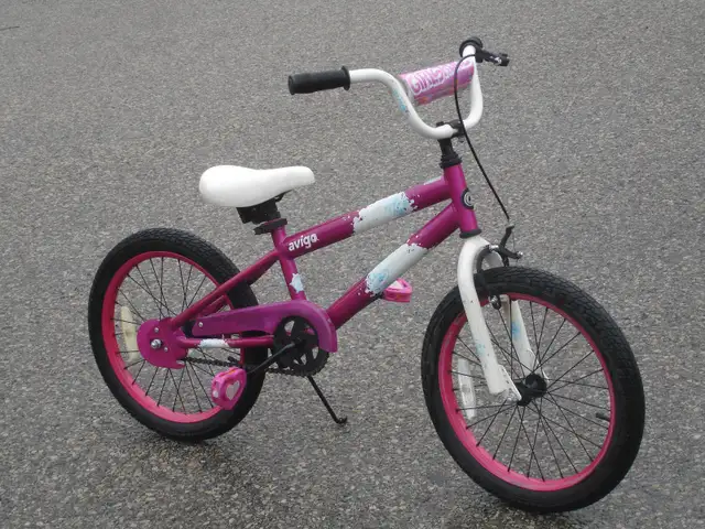 GIRLS POWER 18' AVIGO ONE SPEED BIKE FIRST $50.00 CASH TAKES IT!