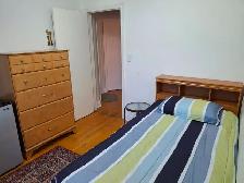 Furnished Room for Rent,  Etobicoke, $750, All inclusive - Photo 2