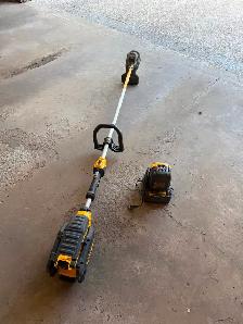 DeWalt Weed Trimmer XR - Rechargeable.