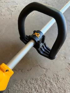 DeWalt Weed Trimmer XR - Rechargeable. - Photo 2