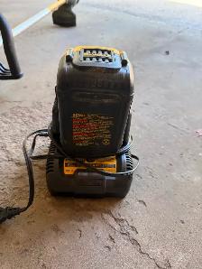 DeWalt Weed Trimmer XR - Rechargeable. - Photo 4