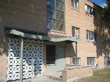 506 Balmoral - 1 BR available Sept 1st