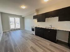 Penetanguishene: 1 Bed   Den, 1 Bath Units (659 sq ft) - Photo 4