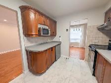 5810 Vine St, Niagara Falls - All Inclusive 3 Bedroom Main - Photo 10