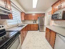 5810 Vine St, Niagara Falls - All Inclusive 3 Bedroom Main - Photo 12