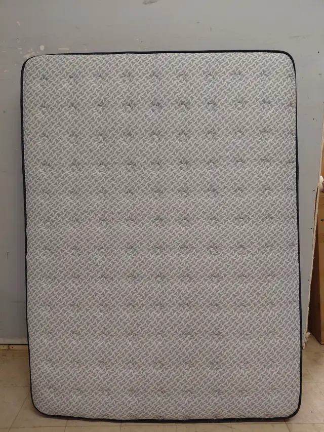 Queen mattress