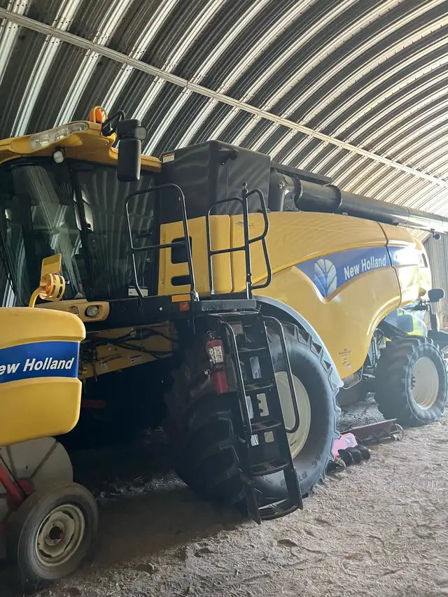 2003 new holland cx840