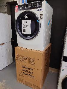 Electrolux '27' White Front Load Washer/Dryer Set on Sale‼️ - Photo 3