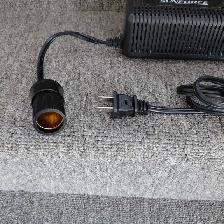 Convertisseur 110V à 12V Sunforce (Prise allume-cigarette) - Photo 2