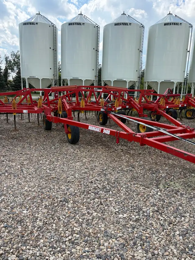 Bourgault 9400 54’ Chisel Plow