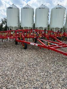 Bourgault 9400 54’ Chisel Plow