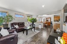 River Park South - 4 Beds - 4 Baths - Finished Basement - Photo 2
